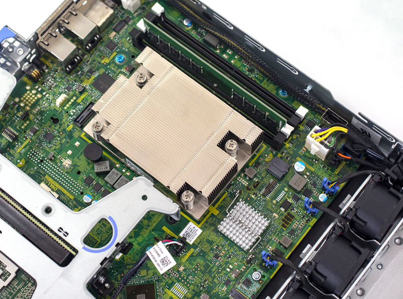 [Review] Đánh giá máy chủ Dell EMC PowerEdge R240-8